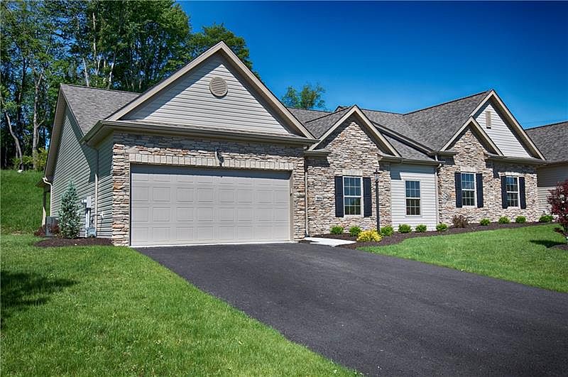 2nd image of 905 Copper Creek Trl