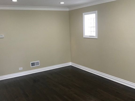 4th image of 3218 N Oketo Ave