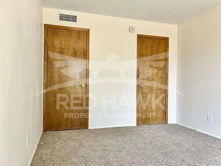 3839 E Cherokee St — Photo 15