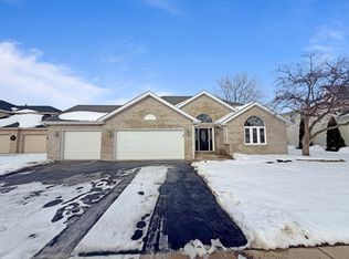620 Larkspur Ln, Matteson, IL 60443