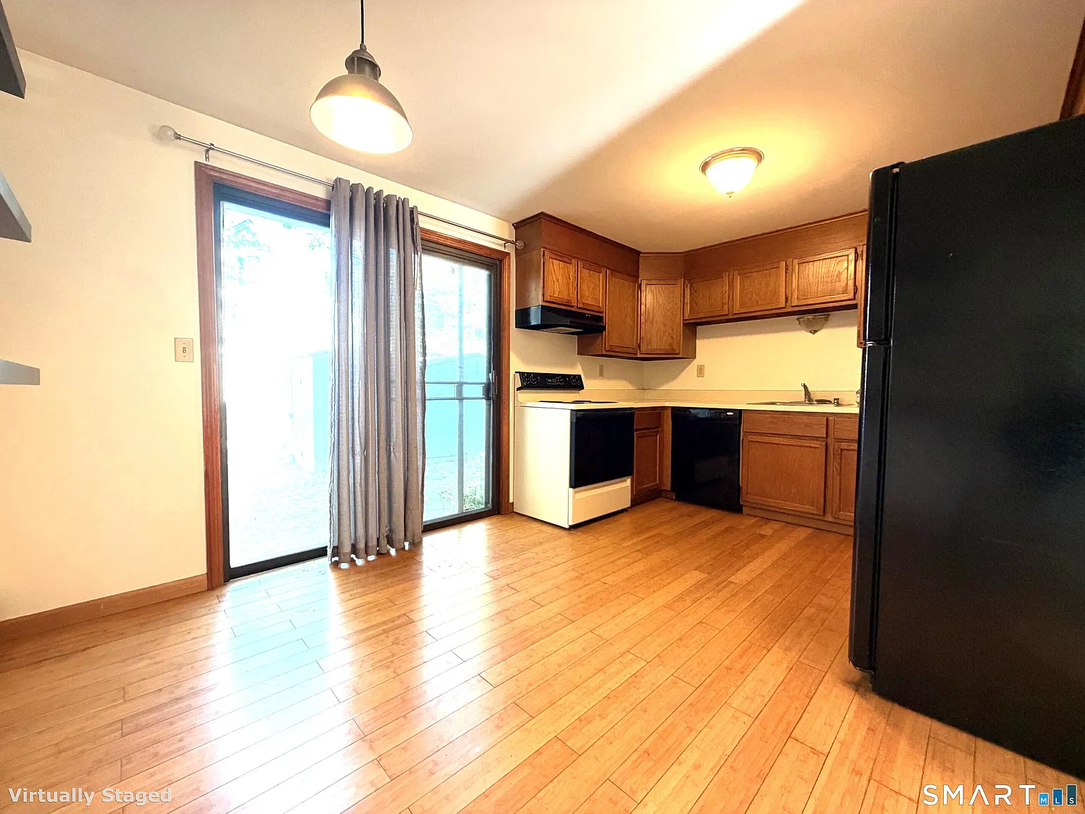 2 bed, 1.5 bath, 1024 sqft, $1,750 — Photo 4