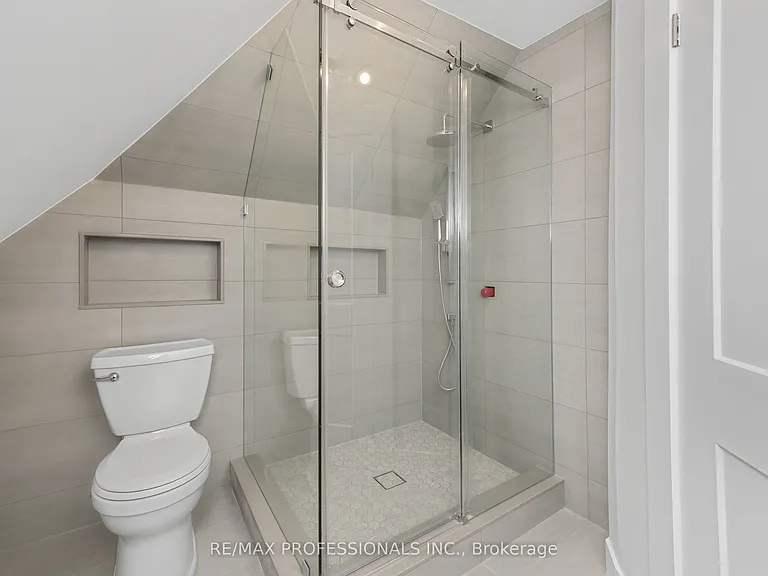 388 Wilson St #3 — Photo 9