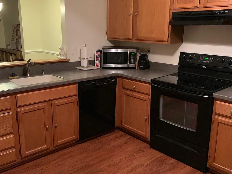8833 Manahan Dr — Photo 28