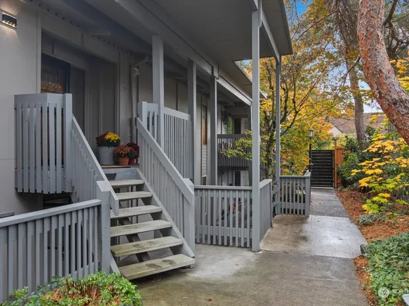 7064 35th Avenue NE #32, Seattle, WA 98115