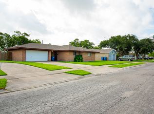1712 Dallas St, Portland, TX 78374