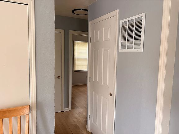 5th image of 1030 Mildred Dr