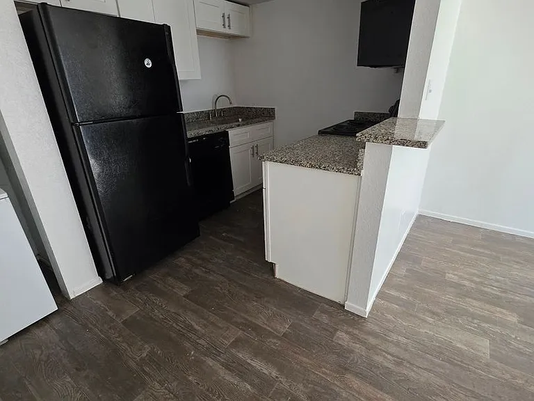 Canyon 35 Apartments — Photo 14