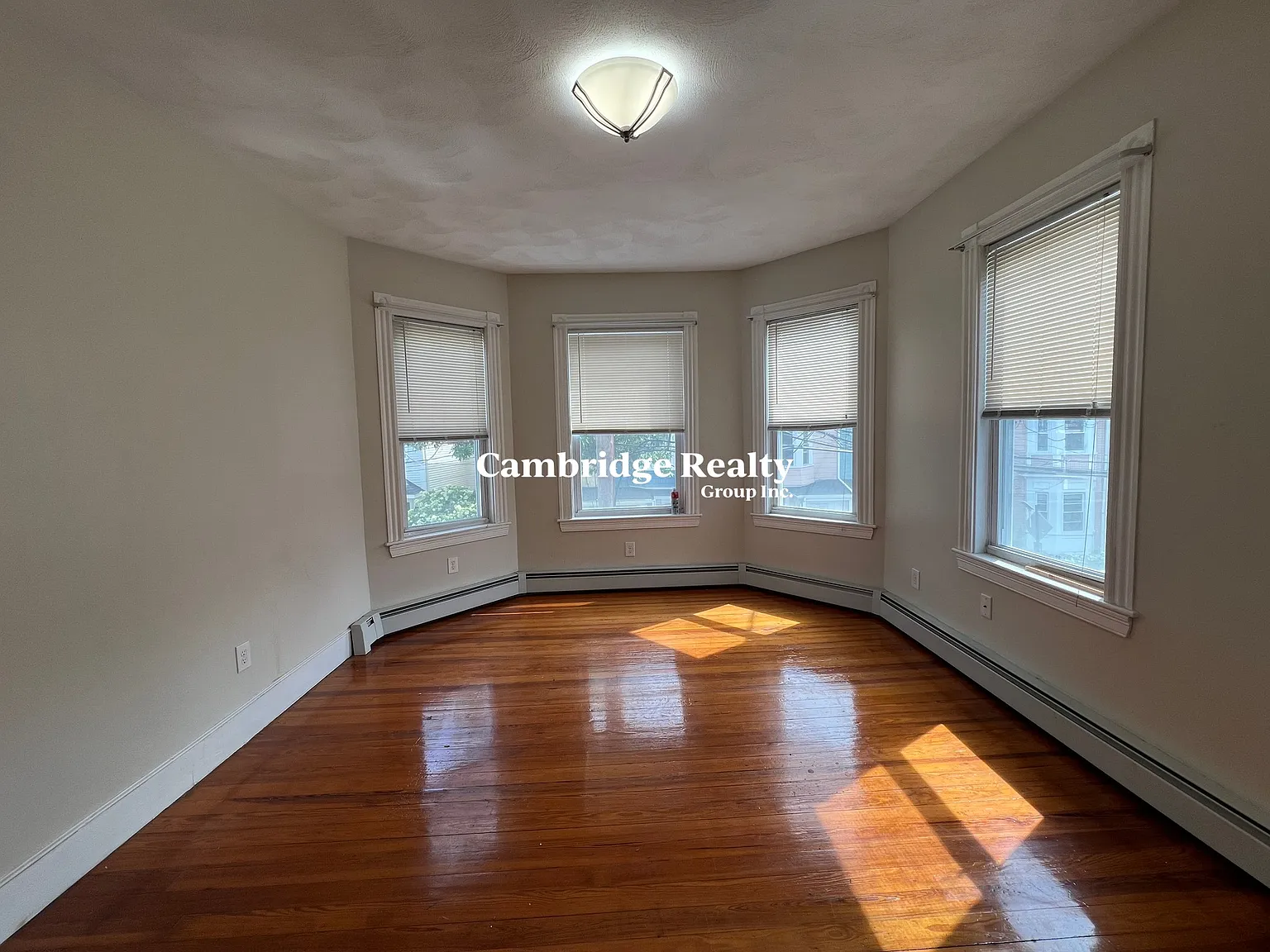 2 bed, 1.0 bath, 1100 sqft, $2,975 — Photo 4