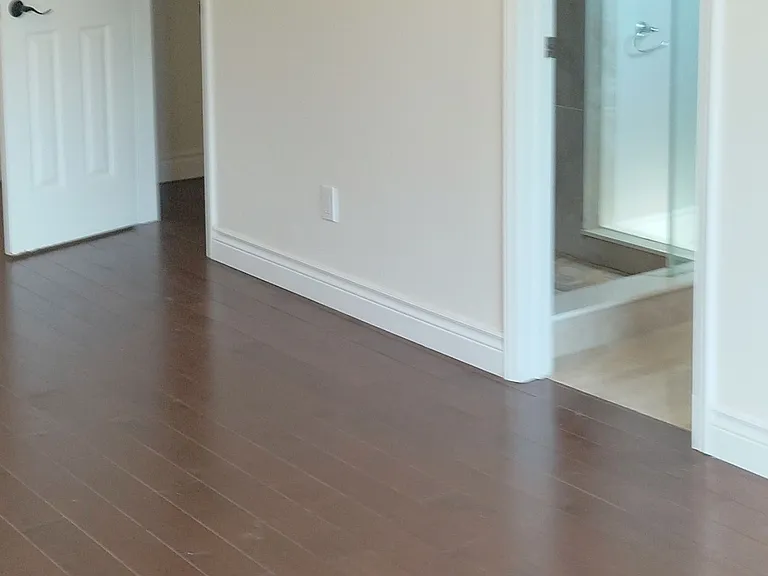 1005 Lucerne Cres — Photo 6