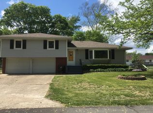 713 Wescott Ln, Moberly, MO 65270