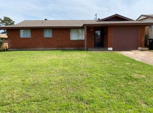704 SW 3rd St, Moore, OK 73160