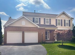 1405 Rock Ridge Ct, Herndon, VA 20170