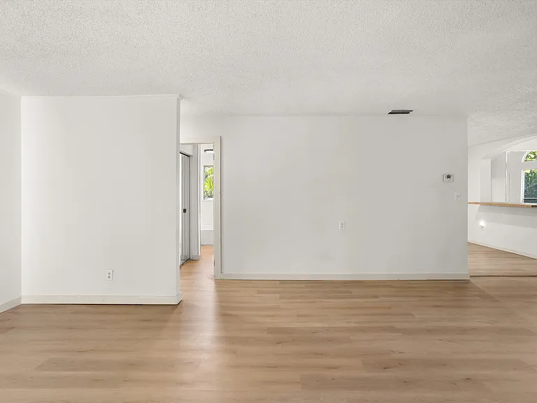8725 Erie Ln — Photo 22
