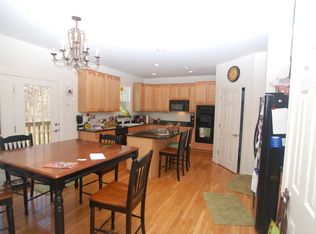 17090 Flint Farm Dr, Round Hill, VA