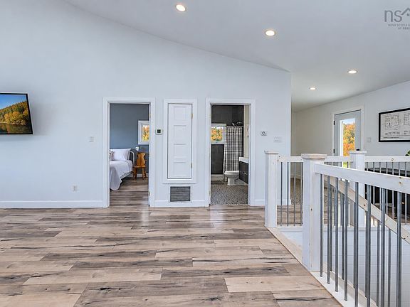 4th image of 2085 Coxheath Rd