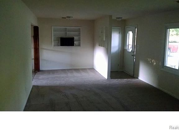 3rd image of 5705 Everest Dr
