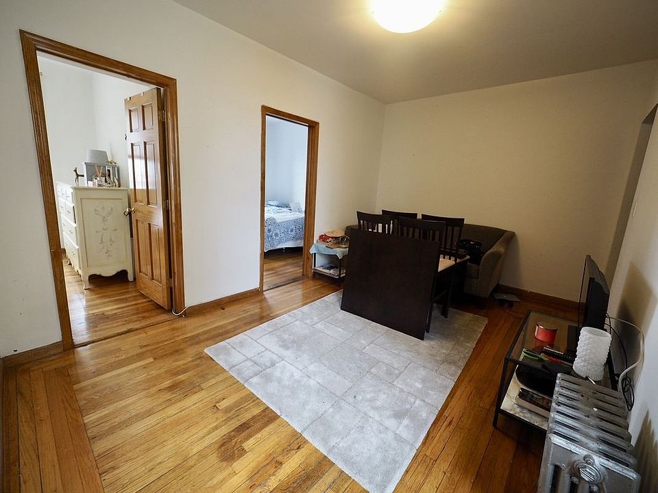 1st image of 3112 42nd St APT 9