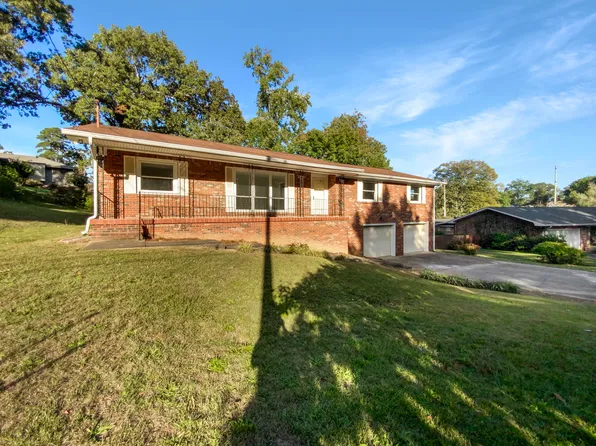 3443 Crabtree Dr, Chattanooga, TN 37412