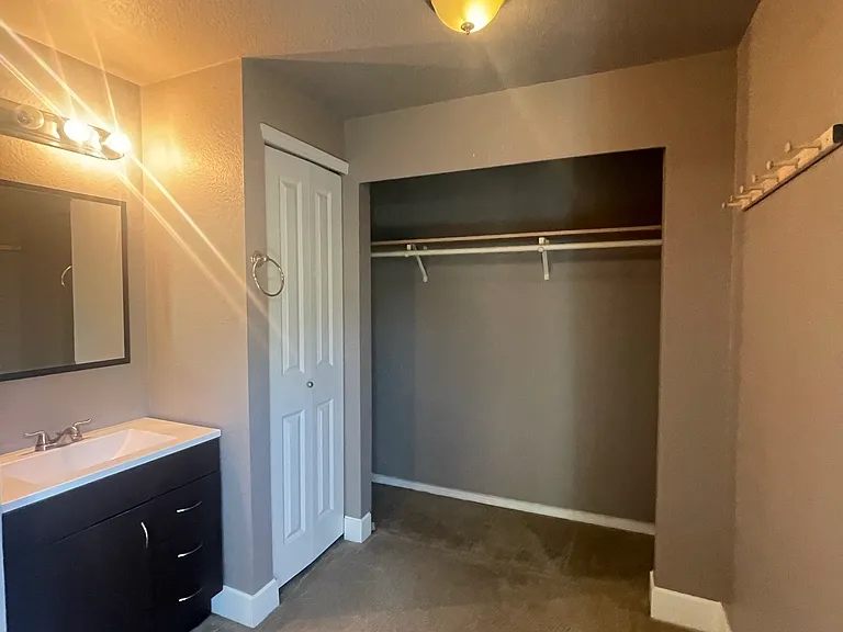 649 Bavarian Ln SE — Photo 17