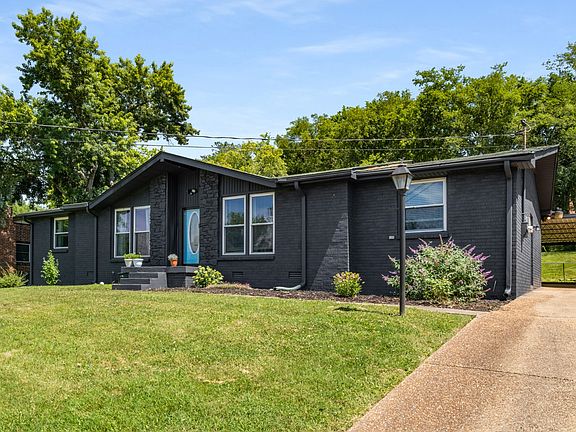 2nd image of 434 Clearwater Dr