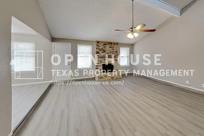 3 bed, 2.0 bath, 1803 sqft, $2,875 — Photo 4