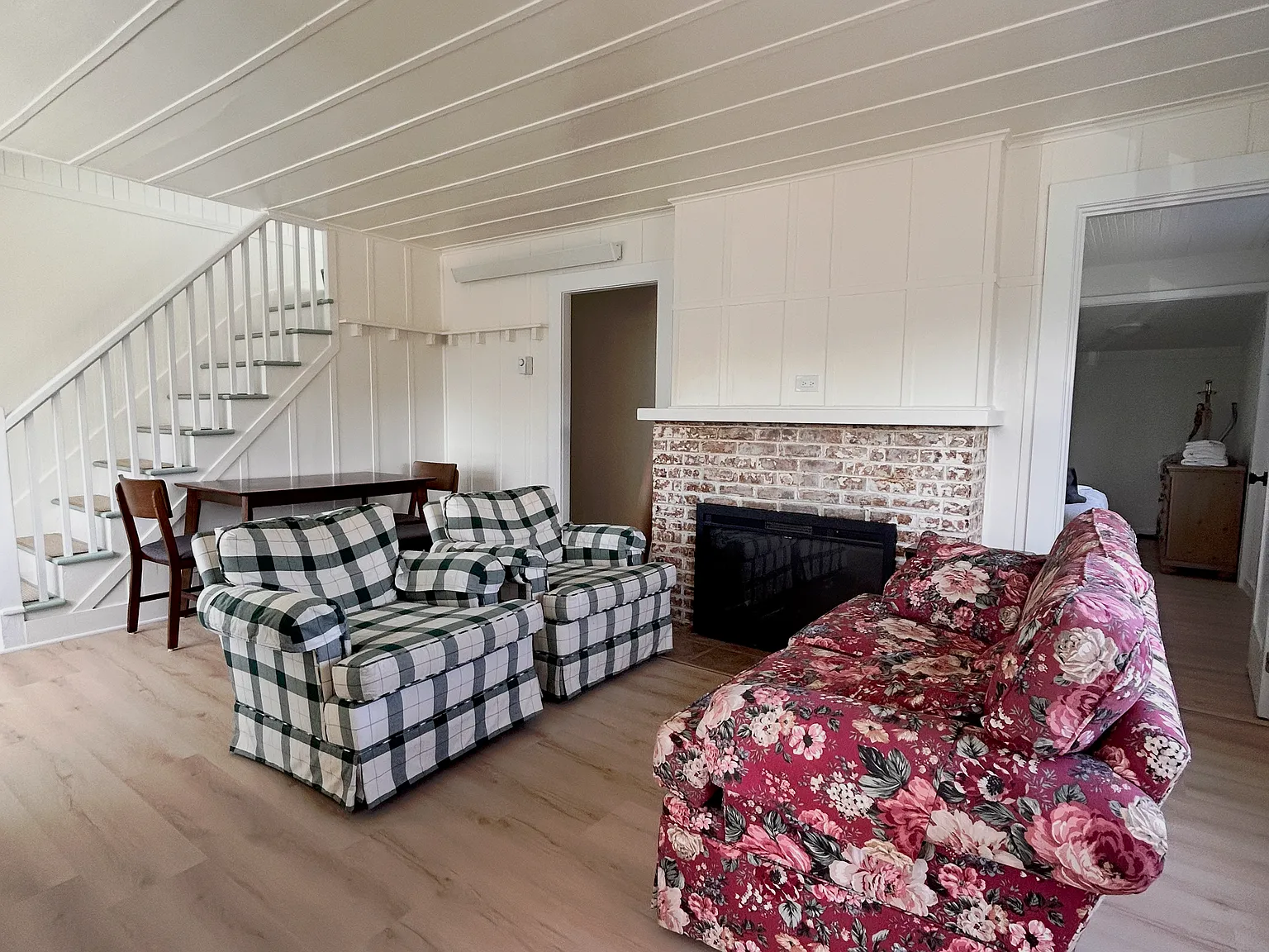 3 bed, 1644 sqft, $2,500 — Photo 4