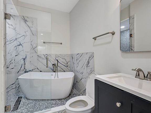 5th image of 2306 Kenton St APT 2