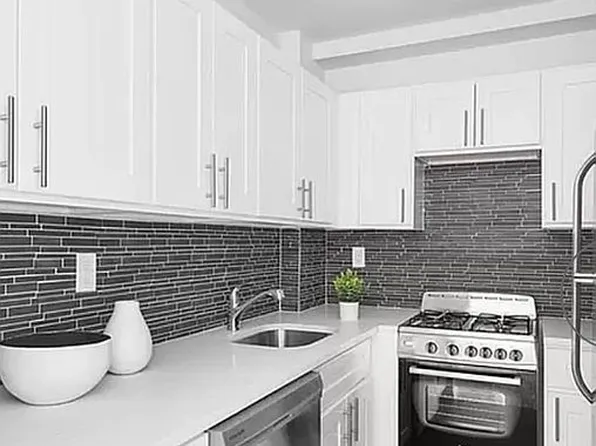245 E 50th St APT 2A, New York, NY 10022