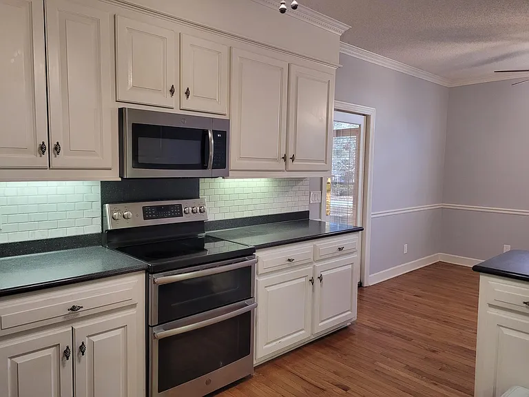 850 Torrey Pines Dr — Photo 15