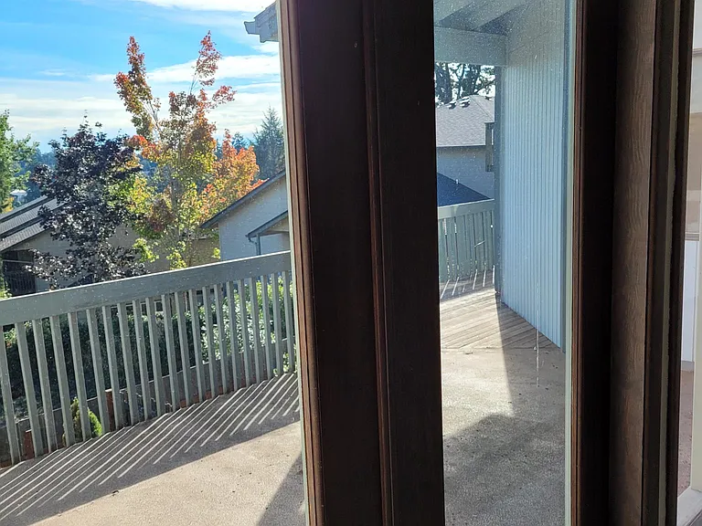 3324 Argyle Dr S — Photo 8