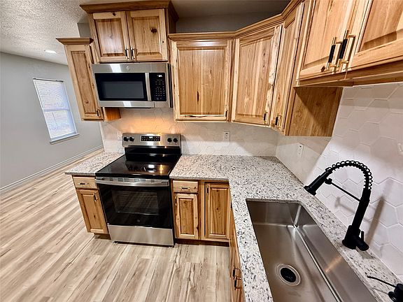 5th image of 209 McBrayer St