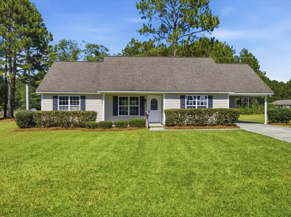 207 Greenbriar Cir, Ocilla, GA 31774