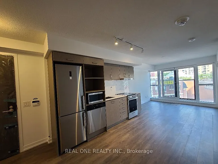 219 Dundas St E #511 — Photo 13