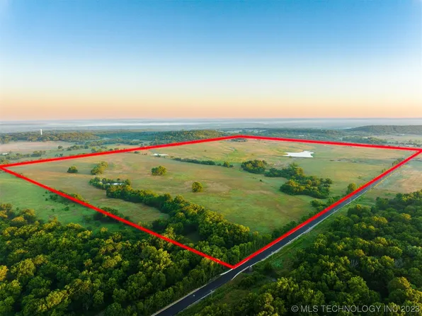 240 Dentonville Rd, Okmulgee, OK 74447