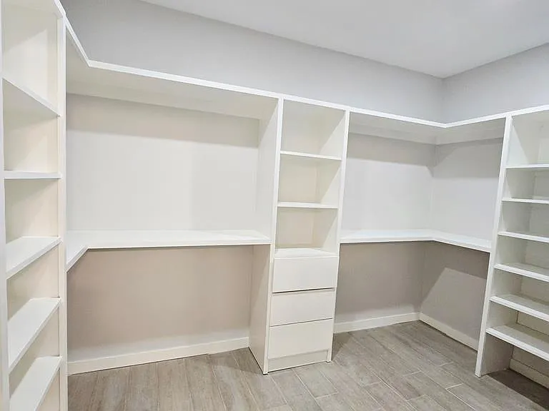 105 Republic Cir — Photo 8