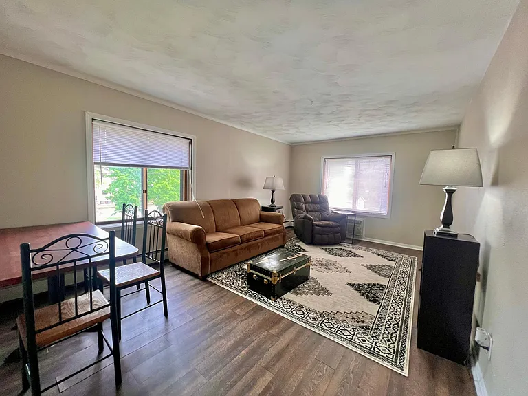 117 W Church St #301 — Photo 3