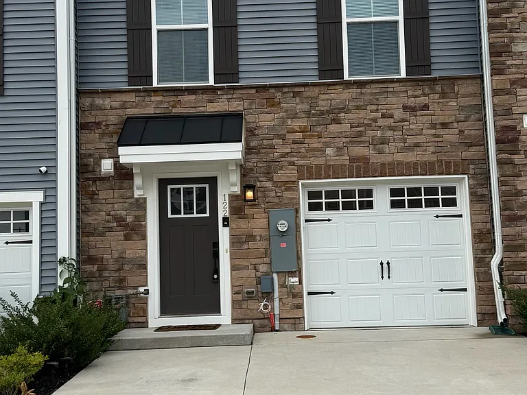 122 Fletcher Cir — Photo 1