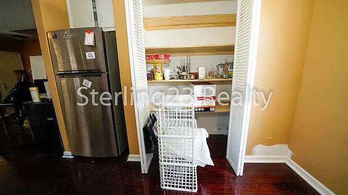 Rented by Sterling Realty Solution Inc | media 9