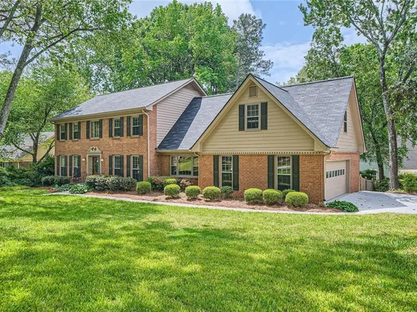 3635 Norwich Dr, Tucker, GA 30084