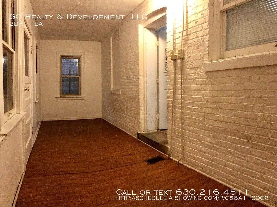 1st image of 9642 S Escanaba Ave #1