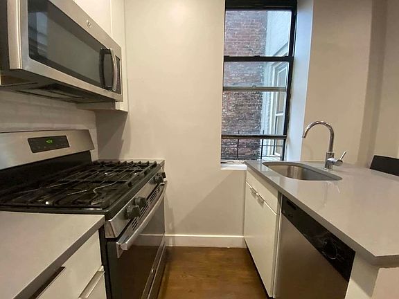 3rd image of 723 Saint Nicholas Ave #53B