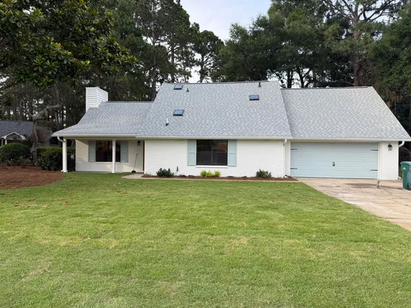 829 Turnberry Cv S, Niceville, FL 32578