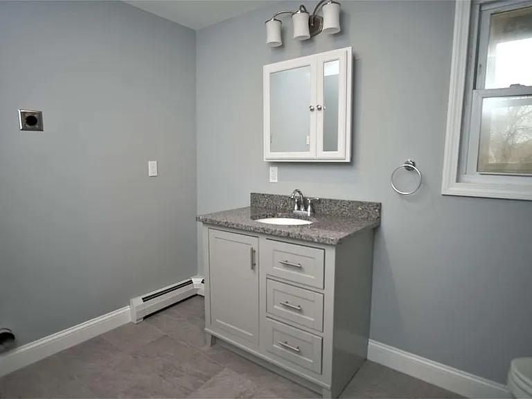 211 Jefferson Ave #3 — Photo 10