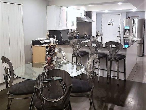 3rd image of 4620 W Warwick Ave #G