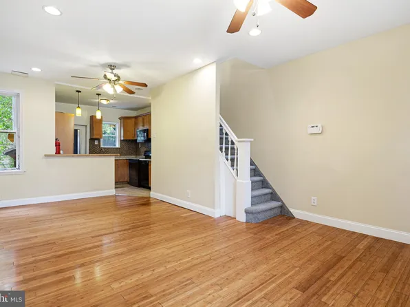 1606 S Frazier St, Philadelphia, PA 19143