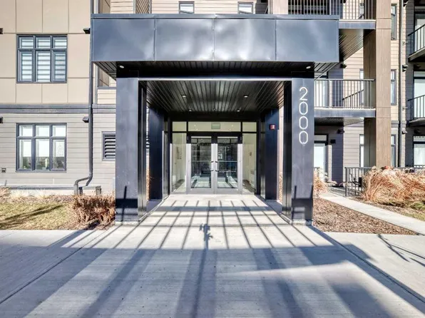 200 NW Seton Cir SE #2416, Calgary, AB T3M 3N8