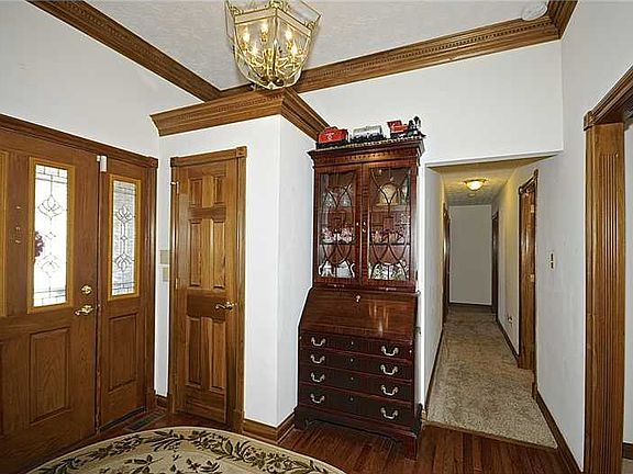 2nd image of 8155 Carmelita Ct