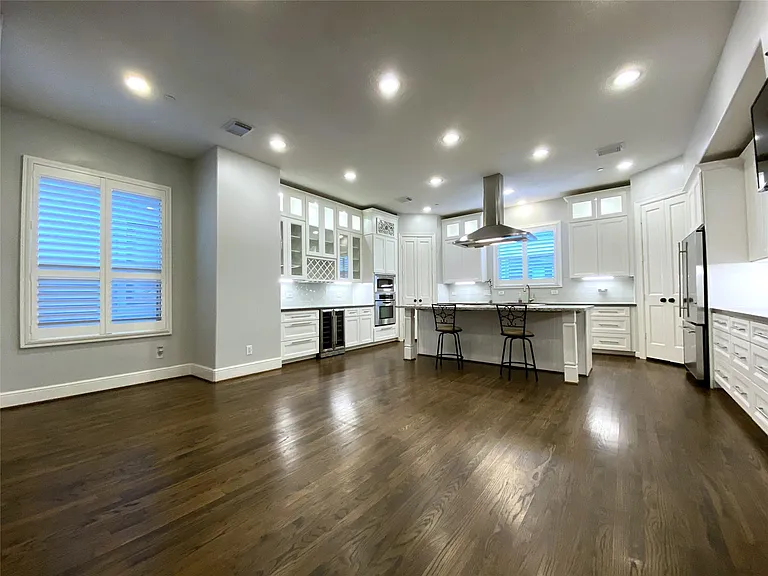 1012 Crocker St — Photo 17