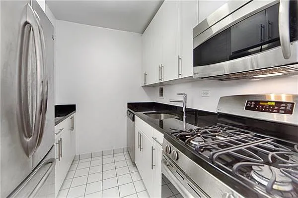 Sold by Park River | media 8