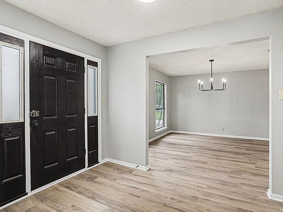 2nd image of 18030 Summer Knoll Dr